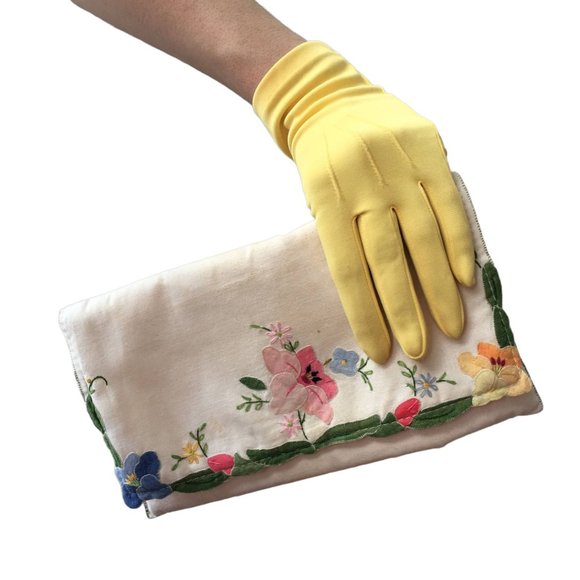 Pretty Yellow Short Gloves True Vintage Accessory Made in Japan - Picture 3 of 7